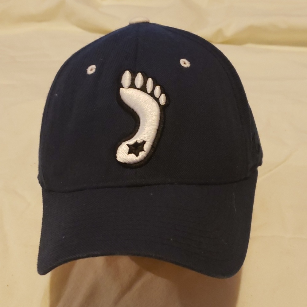 North Carolina tar heals hat